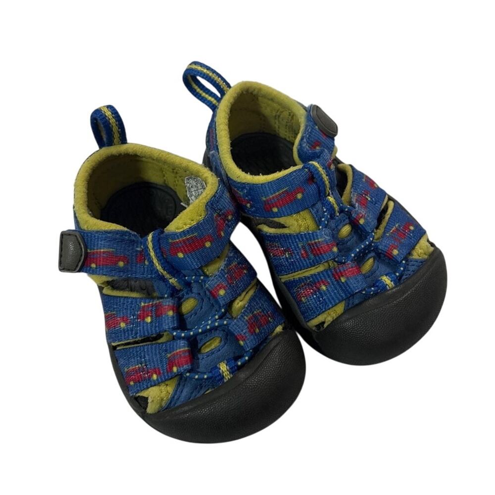 KEEN Toddler Kids Baby 4 Closed Toe Outdoors Cars Trucks Hiking Mud Proof Rain